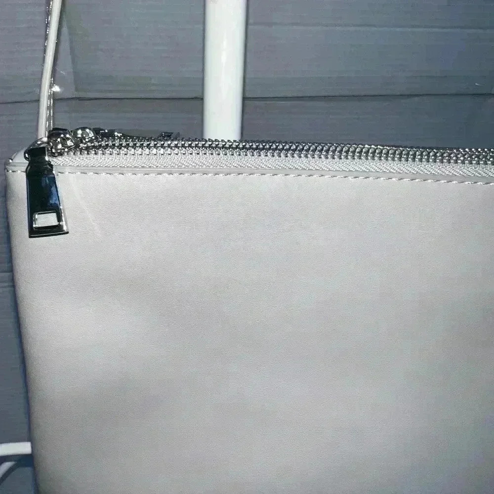Urban Expressions Crossbody Bag - Picture 3 of 6